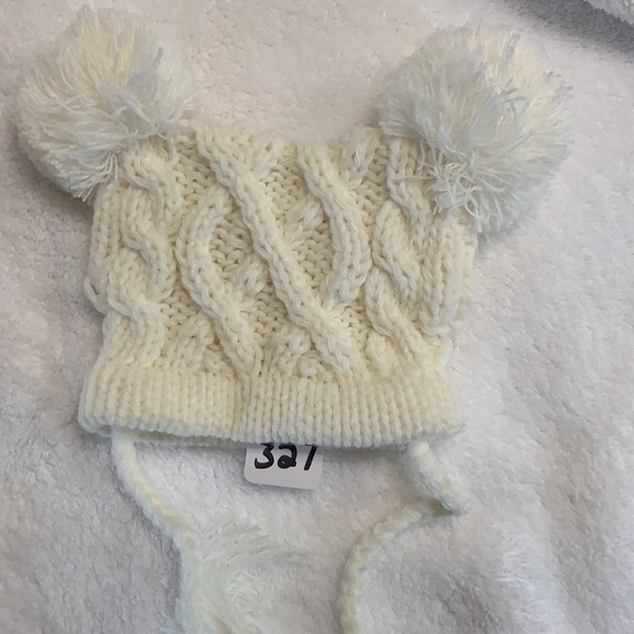 NEWBORN BEANIE NWOT - Picture 4 of 5